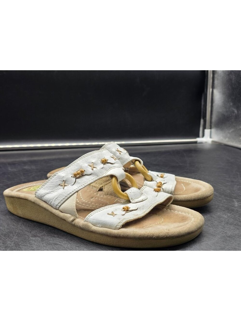 Earth Shoe Sandals Womens 6 White Beaded Slide Gelron 2000 Damage Shoes